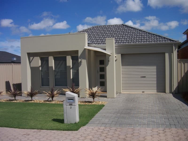 9 Dumfries Avenue NORTHFIELD, Northfield - Image 1