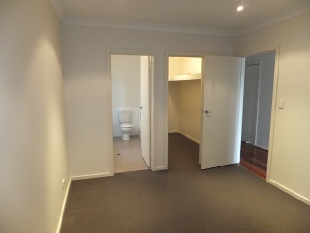9 Dumfries Avenue NORTHFIELD, Northfield - Thumbnail 5