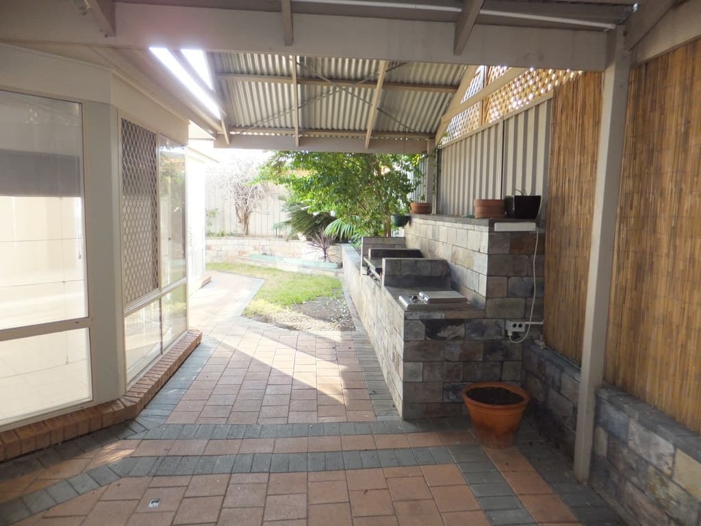 3 McKinley Court HOLDEN HILL, Holden Hill - Thumbnail 2