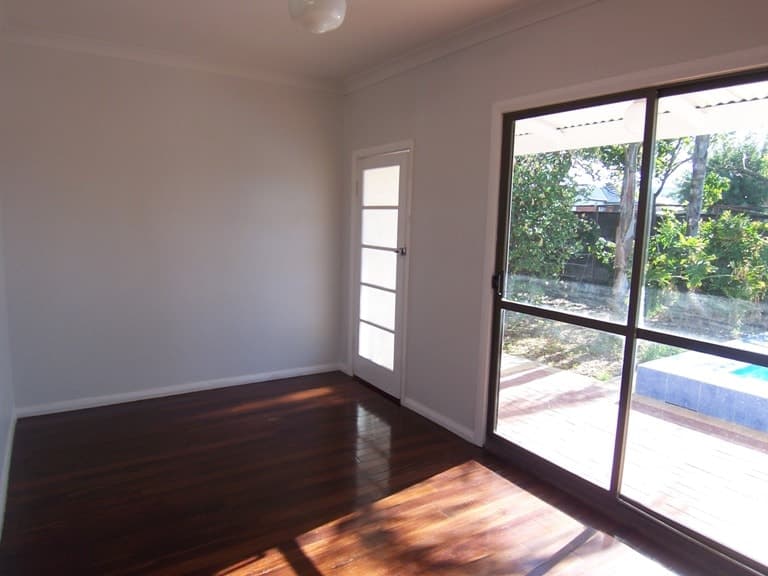 115 Lyons Road WINDSOR GARDENS, Windsor Gardens - Thumbnail 6