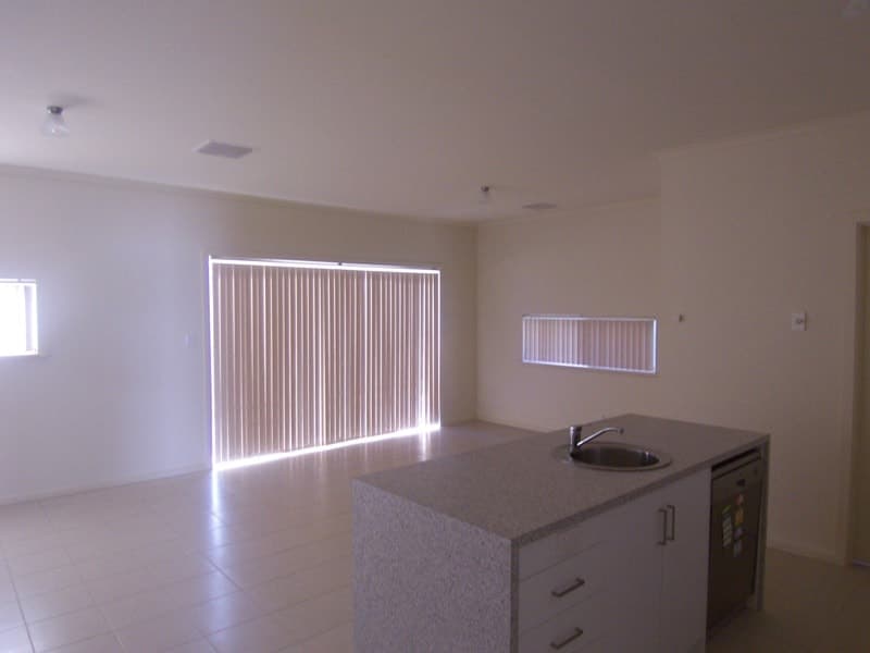 6 Cathedral Circuit MAWSON LAKES, Mawson Lakes - Thumbnail 5