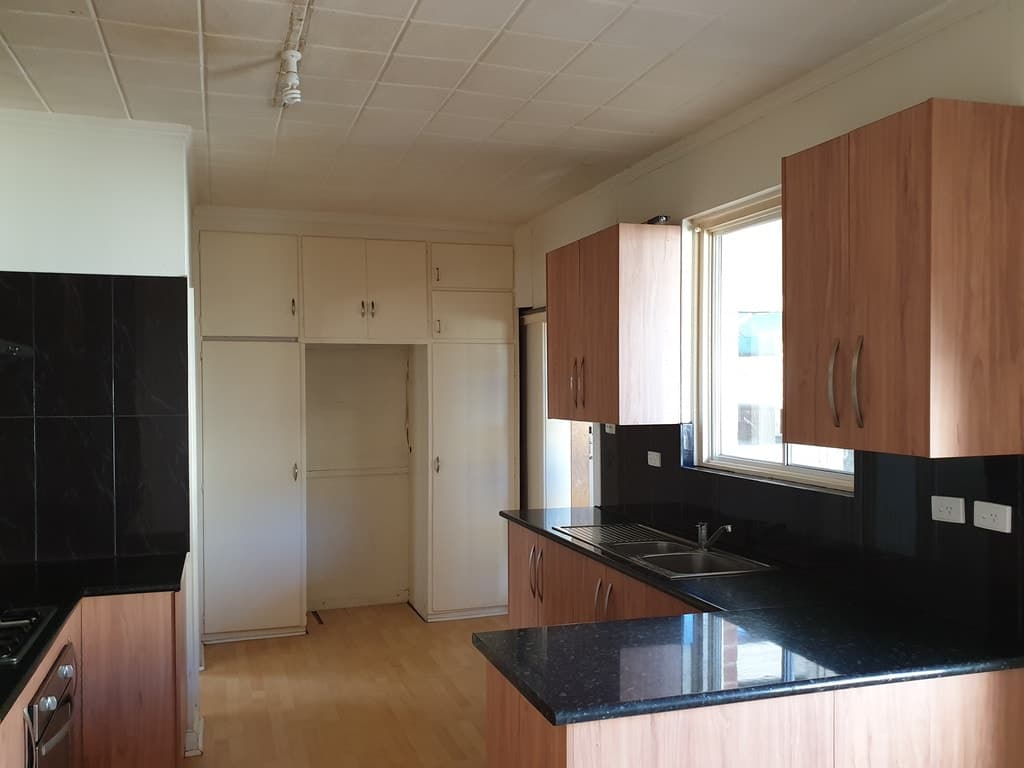 17 Barnes Avenue NORTHFIELD, Northfield - Thumbnail 3
