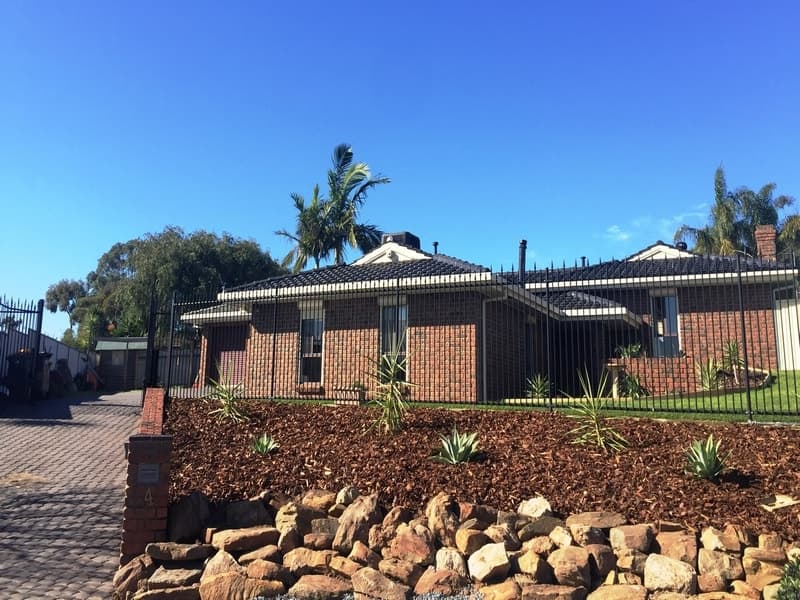 4 Busby Court WYNN VALE, Wynn Vale - Thumbnail 2