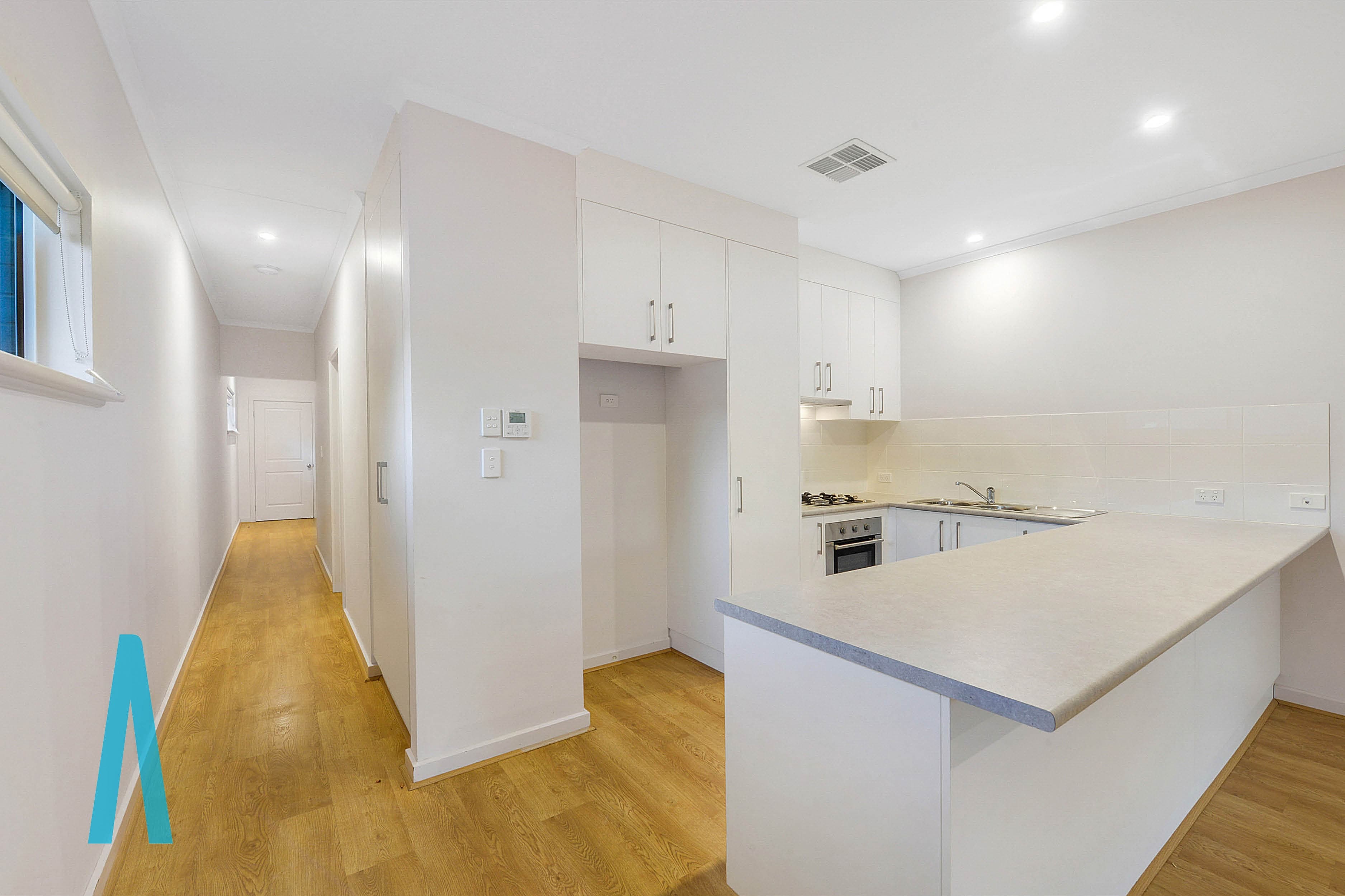 38 B Warwick St ENFIELD, Enfield - Thumbnail 2