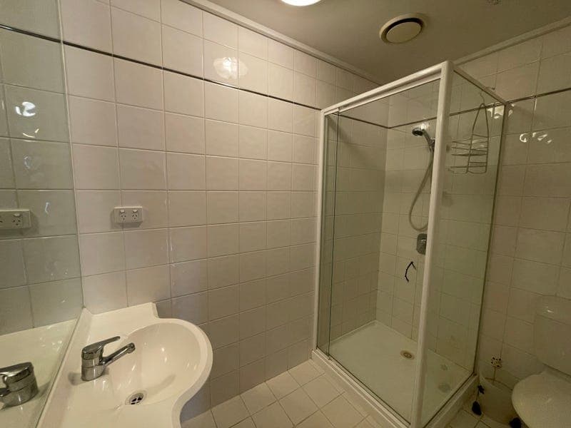 513/28 Bank Street, South Melbourne, VIC, South Melbourne - Image 1