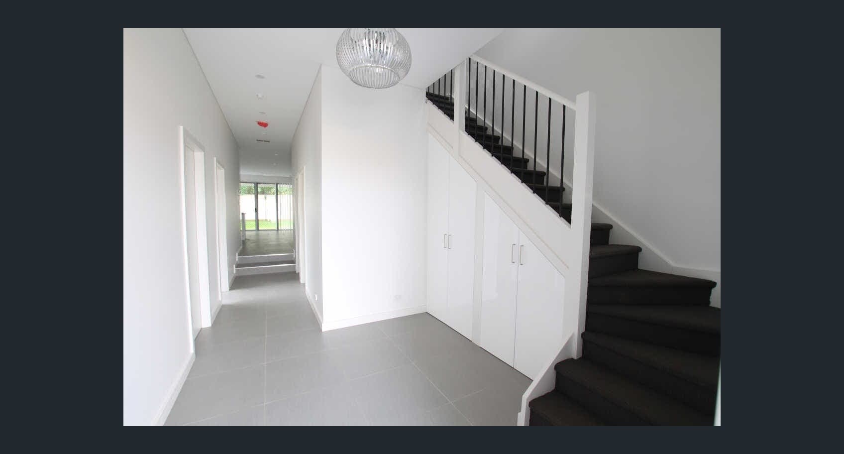 8 Holdsworth St, Merrylands - Thumbnail 2
