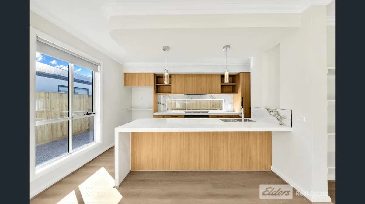 41 Gambusia Road, Werribee, VIC, 3030, Werribee - Thumbnail 2