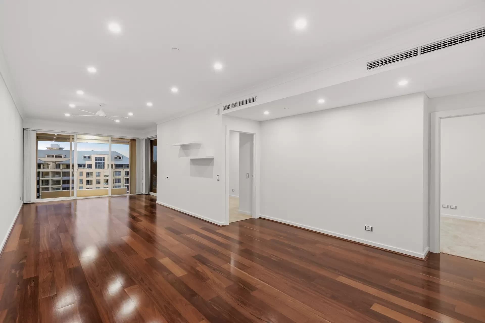 29/7 Holdfast Promenade, Glenelg, Glenelg - Thumbnail 3