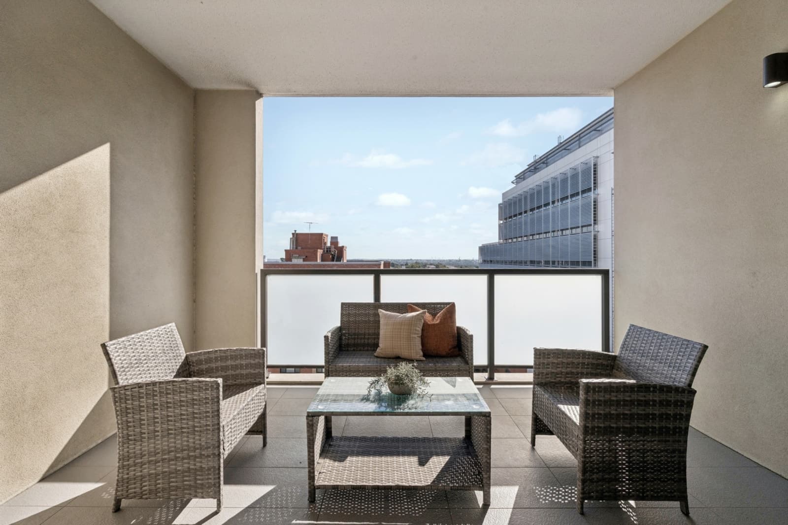 703/380 Forest Road, HURSTVILLE, Hurstville - Thumbnail 4