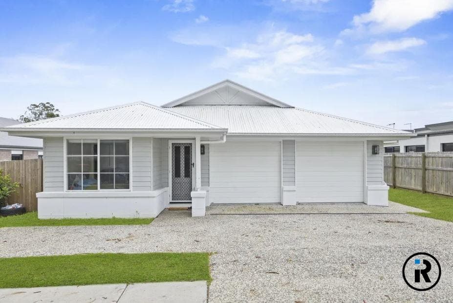 2/32 Argule Street, Hillcrest  QLD  4118, Hillcrest - Image 1