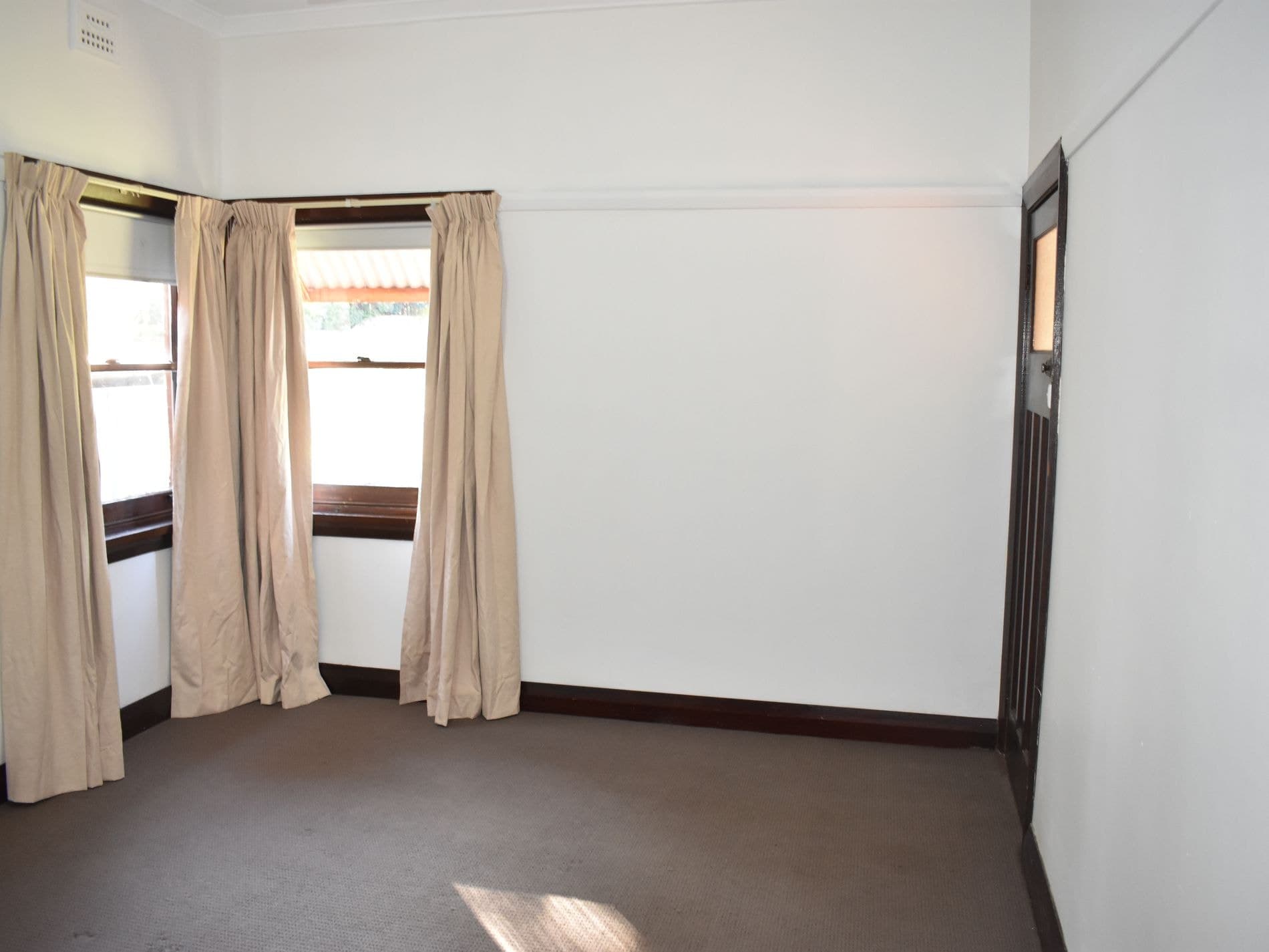 29 Mitchell Street, Parkes, Parkes - Thumbnail 6