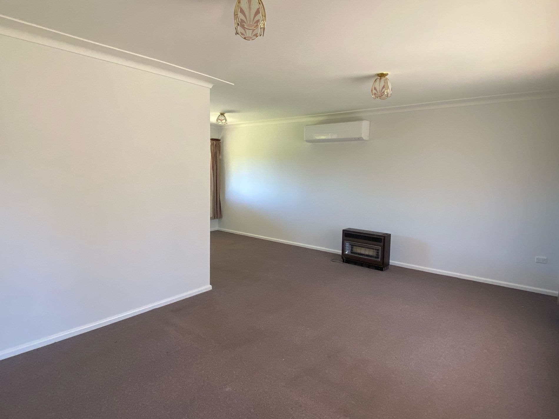21 Evans Parade, Parkes, Parkes - Thumbnail 3