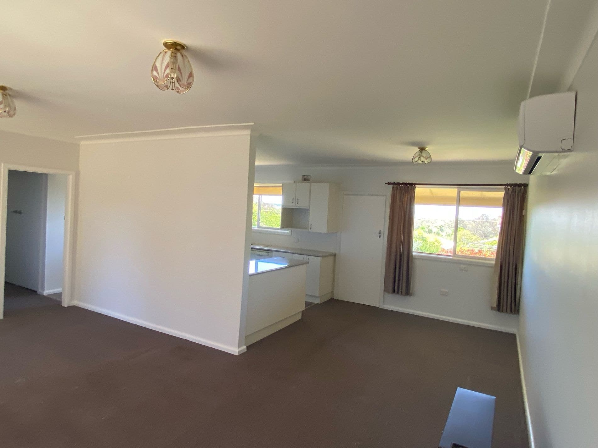 21 Evans Parade, Parkes, Parkes - Thumbnail 4