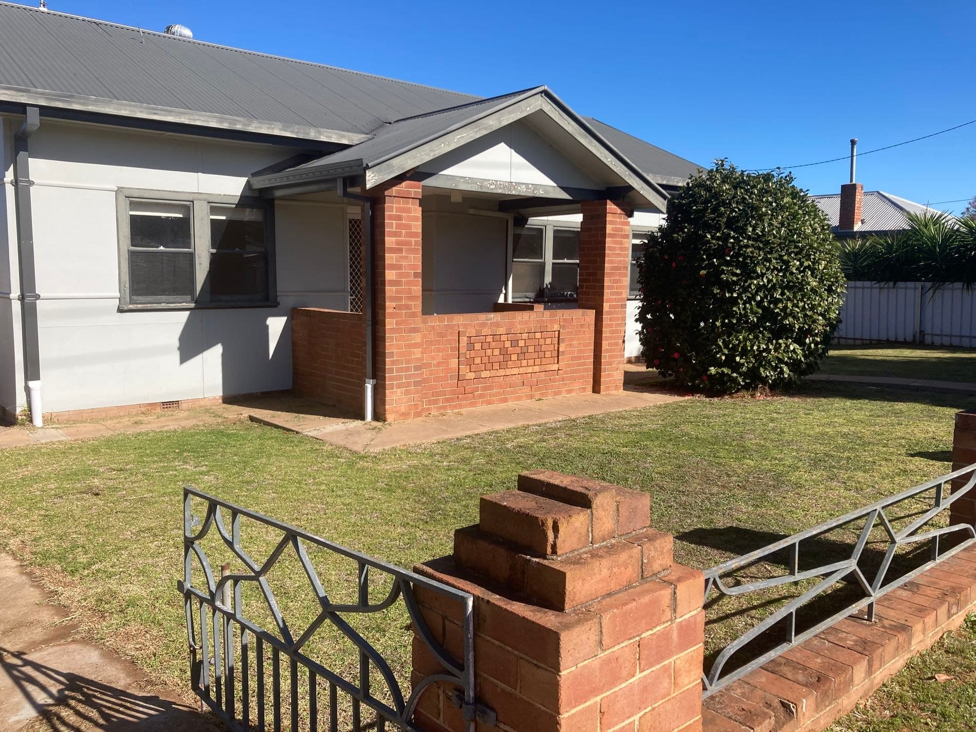 19 Thurlstone Street, Parkes, Parkes - Thumbnail 2