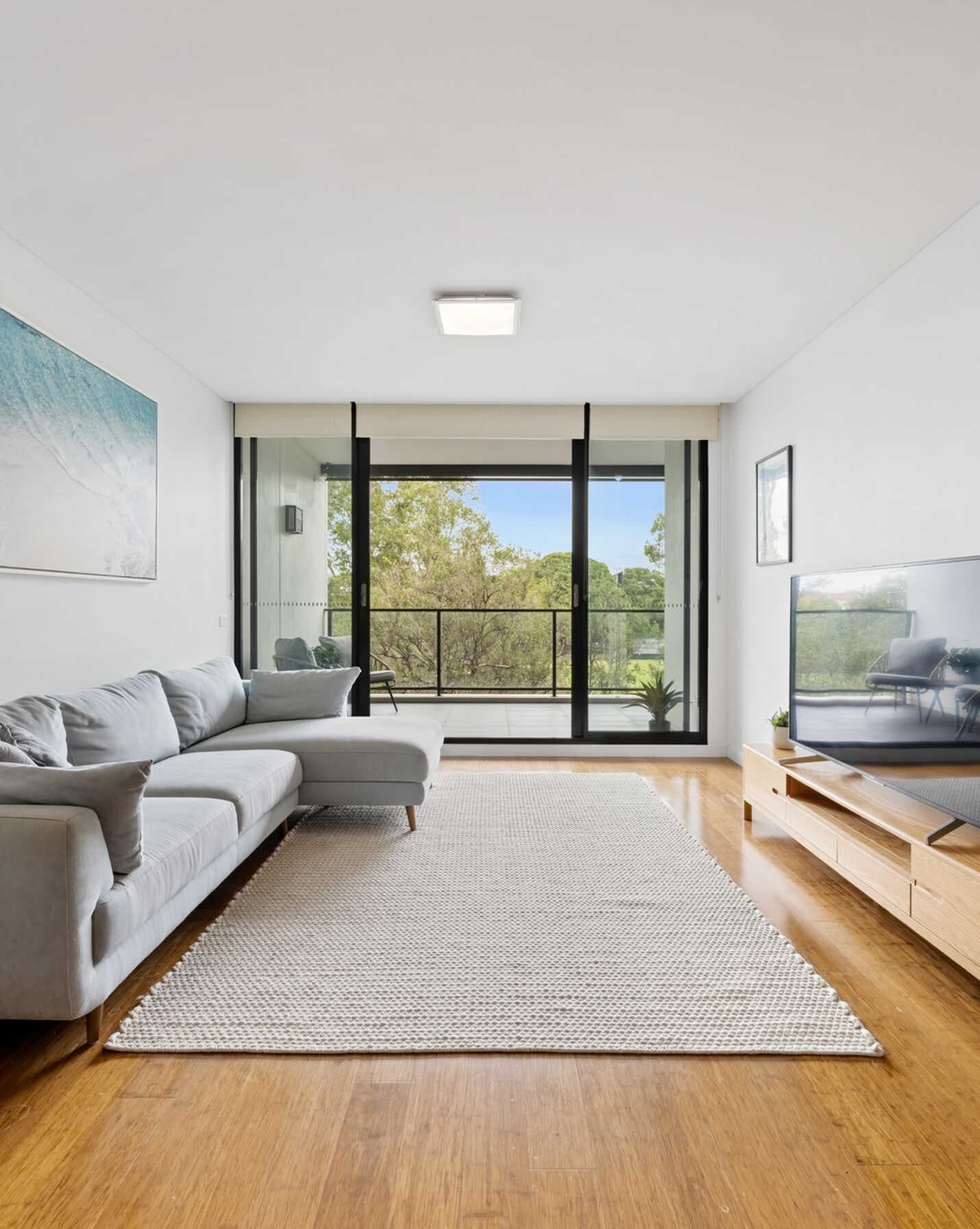 302/828 Elizabeth Street Waterloo, Waterloo - Image 1