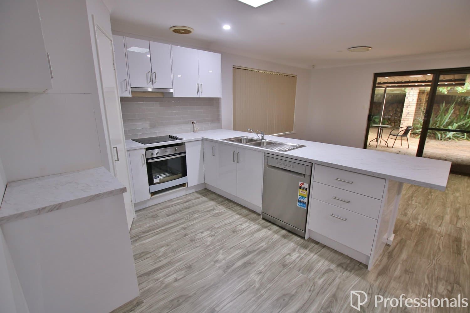 15 Jade Street, Mount Richon WA 6112, Mount Richon - Image 1