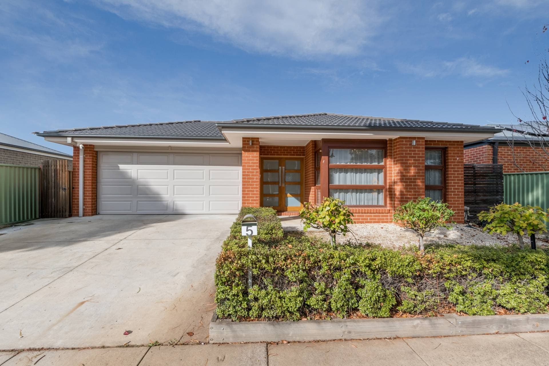 5 Inverness Dr, Junortoun - Image 1