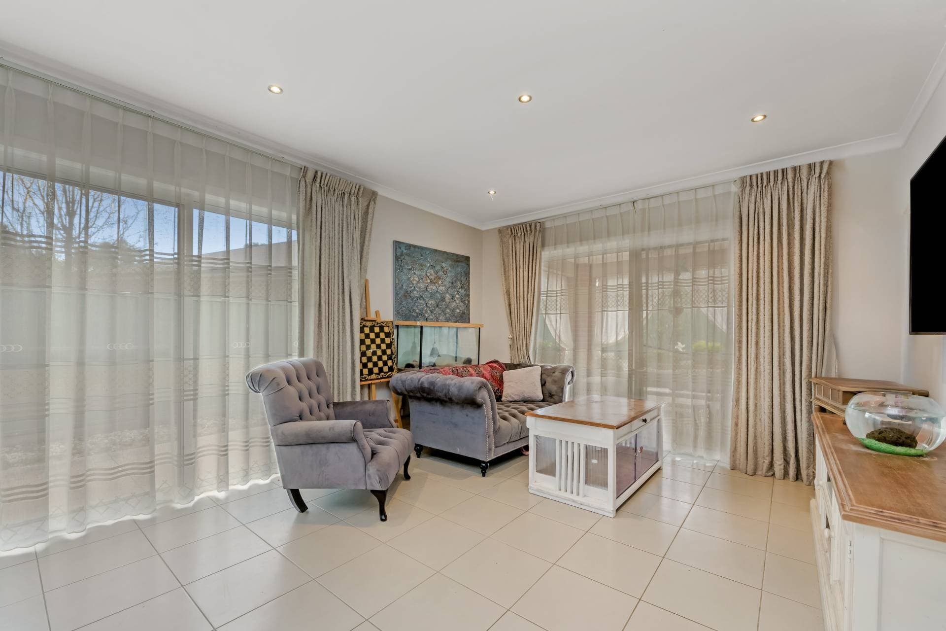 5 Inverness Dr, Junortoun - Thumbnail 3