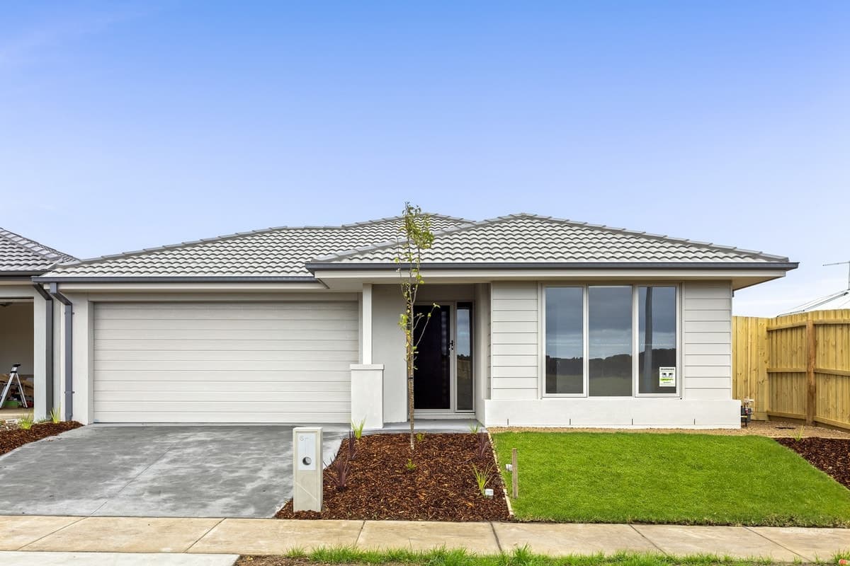 6 Golf View Street, St Leonards, St Leonards - Thumbnail 2