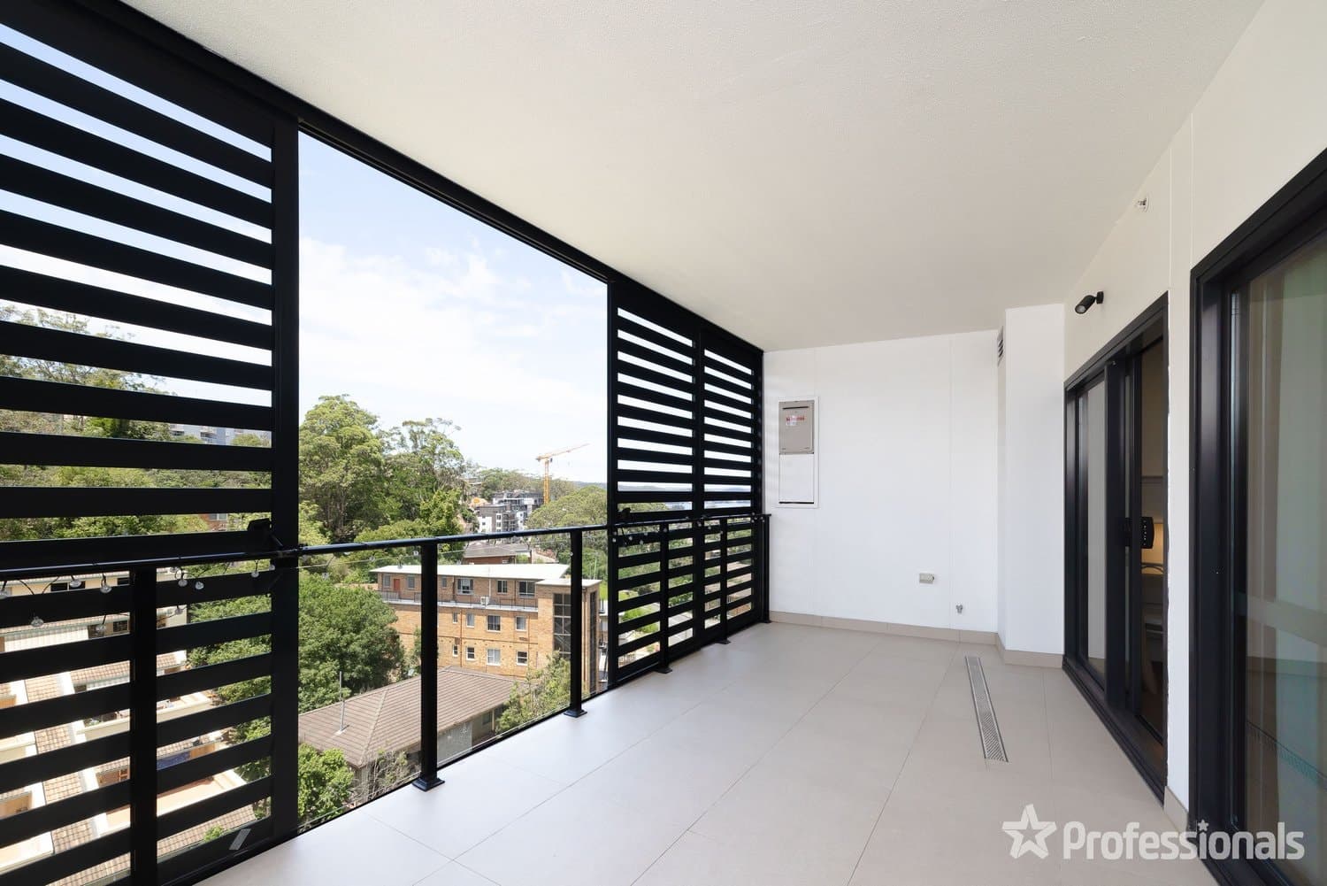 1105/25 Mann Street Gosford 2250, Gosford - Image 1