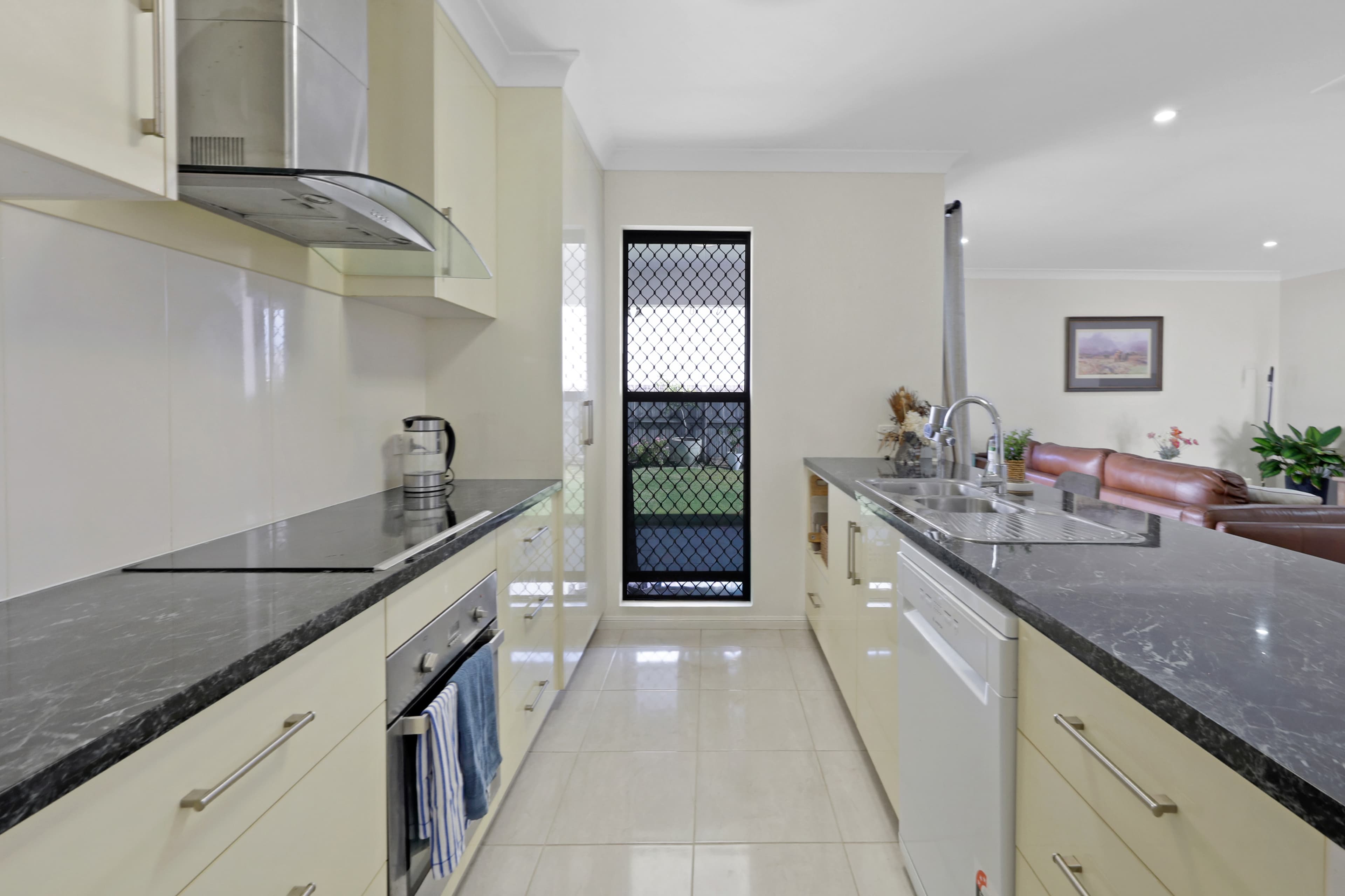 2/95 Mansfield Drive, Beaconsfield - Thumbnail 3