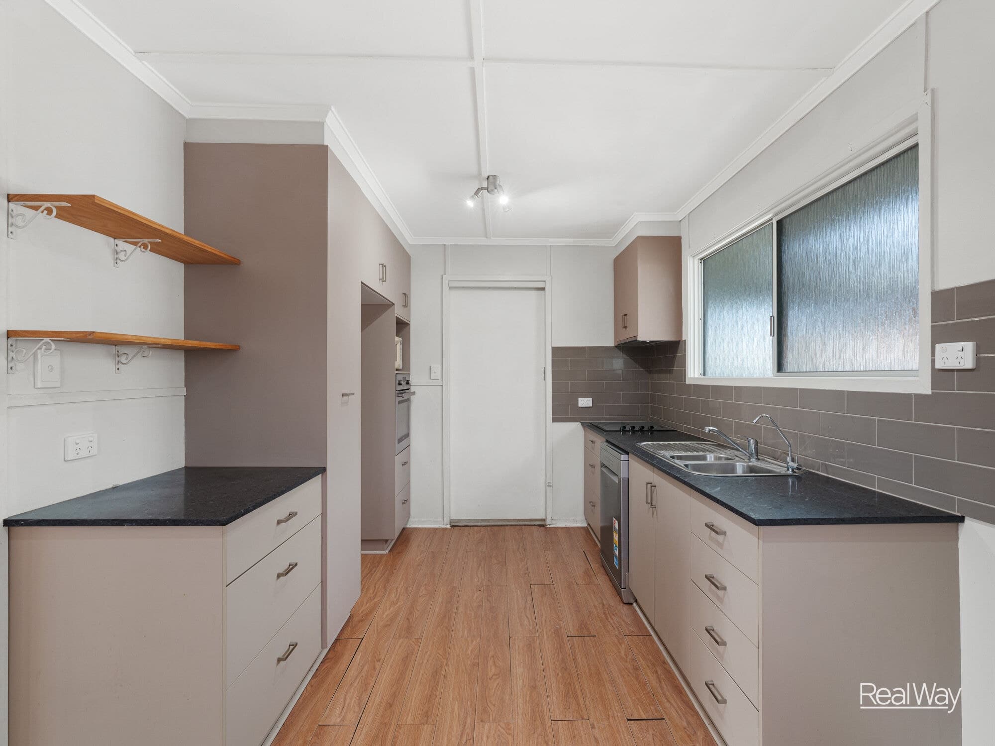 6 Guy Street, Newtown QLD 4350, Newtown - Thumbnail 4