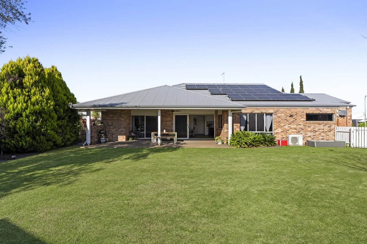 17 Bootes Street, Kearneys Spring QLD 4350, Kearneys Spring - Thumbnail 3