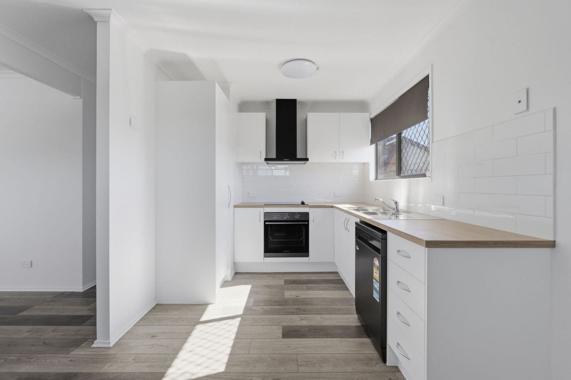 90 Lang Street, SUNNYBANK HILLS, Sunnybank Hills - Thumbnail 4