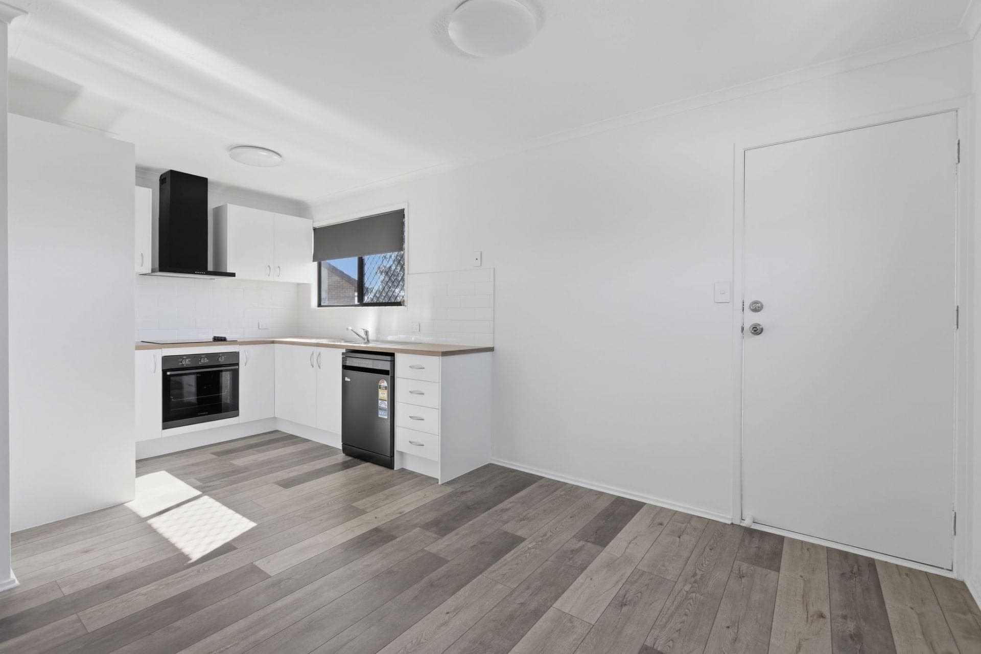 90 Lang Street, SUNNYBANK HILLS, Sunnybank Hills - Thumbnail 6