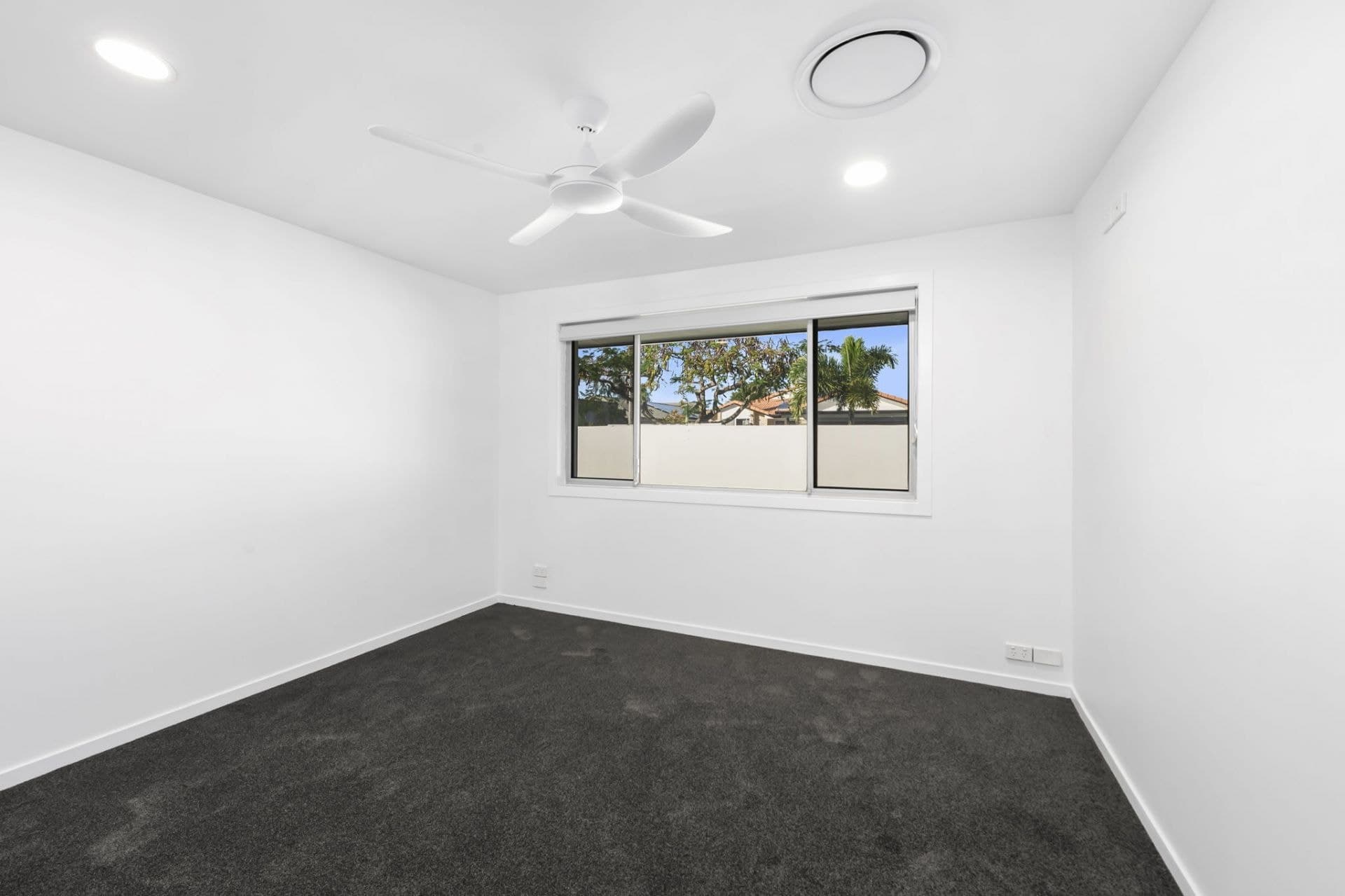 39 Gretel Drive, Mermaid Waters, Mermaid Waters - Thumbnail 6