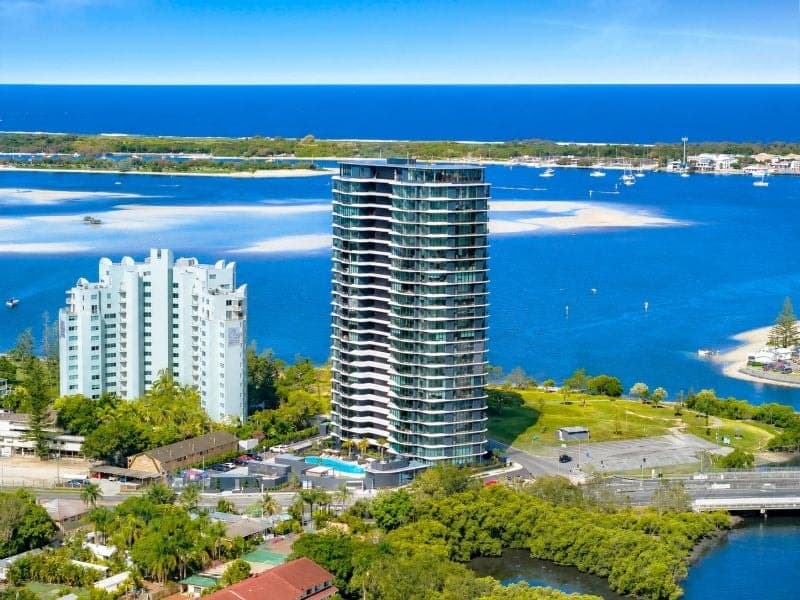1604/180 Marine Parade, LABRADOR, Labrador - Image 1