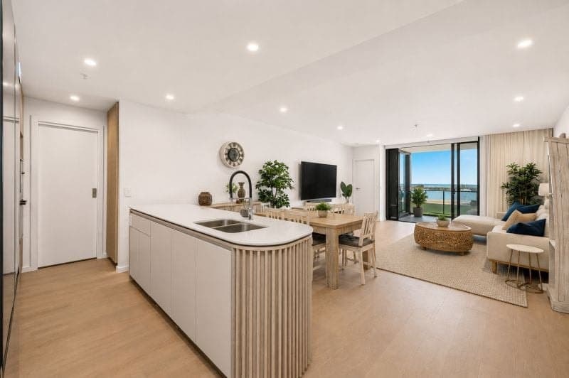 1604/180 Marine Parade, LABRADOR, Labrador - Thumbnail 6