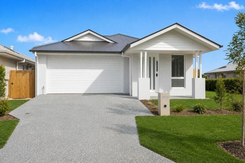 34 Hazell Circuit, VICTORIA POINT, Victoria Point - Thumbnail 2