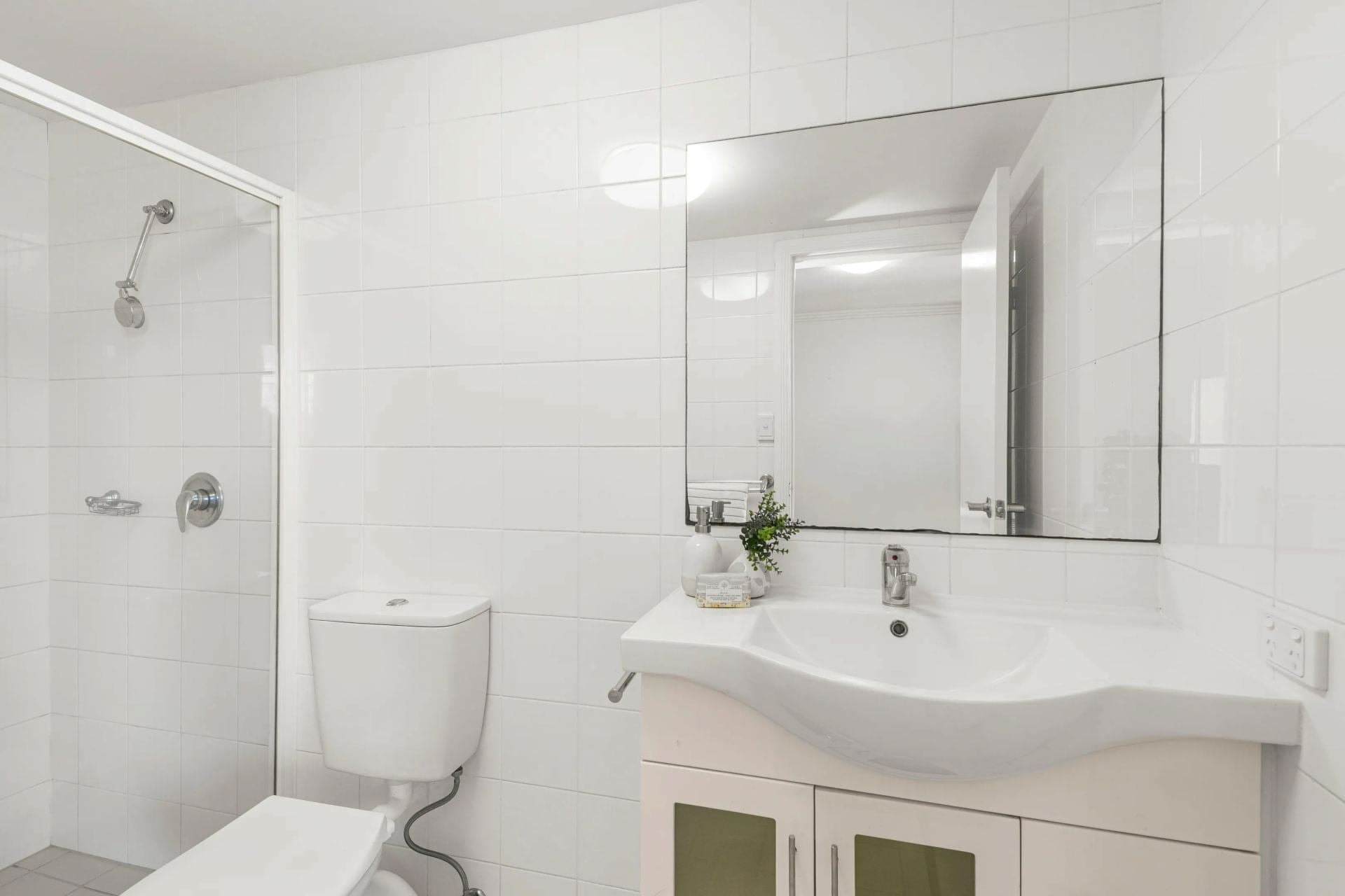 7/6-10 Rose Street, SOUTHPORT, Southport - Thumbnail 5