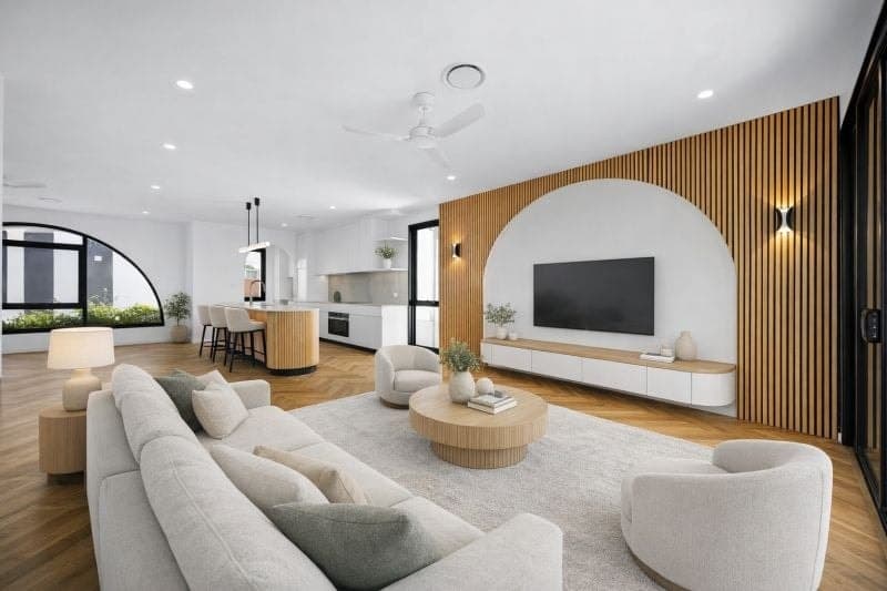 19/2-4 Waterford Court, BUNDALL, Bundall - Thumbnail 2