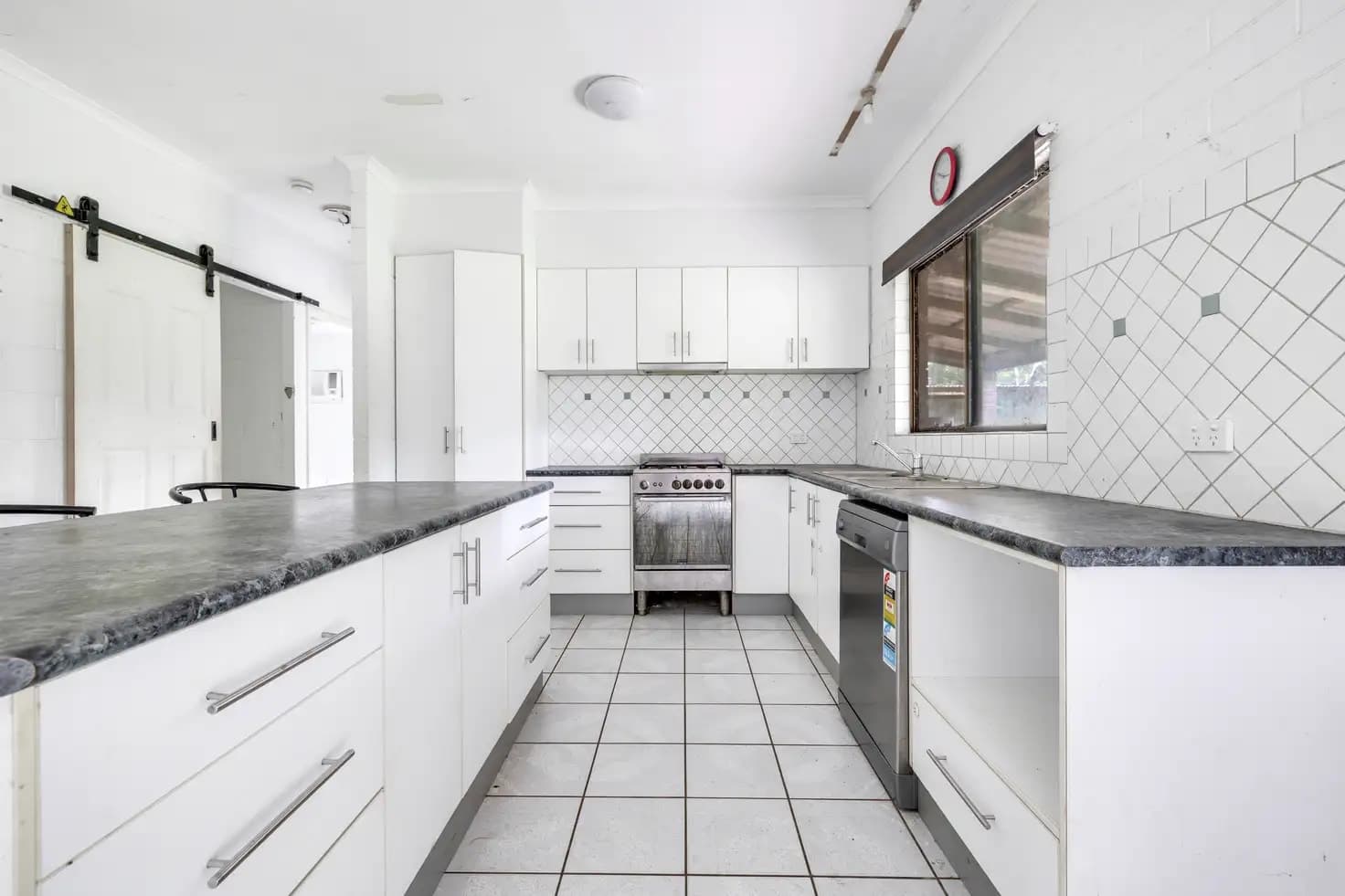 10 Gulnare Road, 10 Gulnare Road - Thumbnail 6