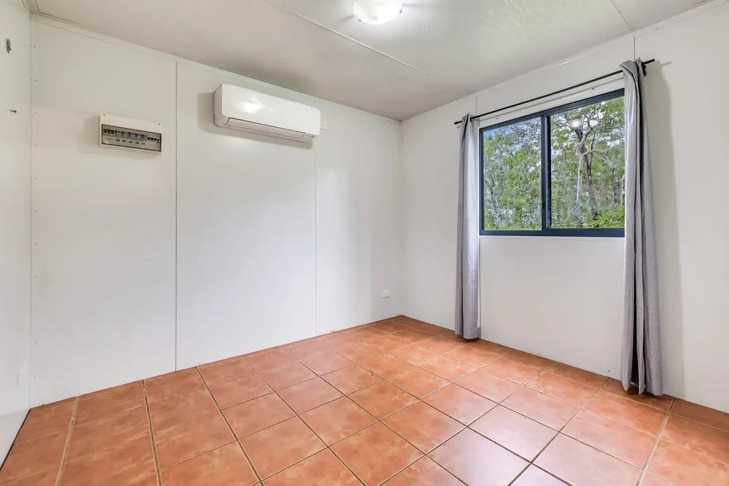 10 Petherick Road, 10 Petherick Road - Thumbnail 8