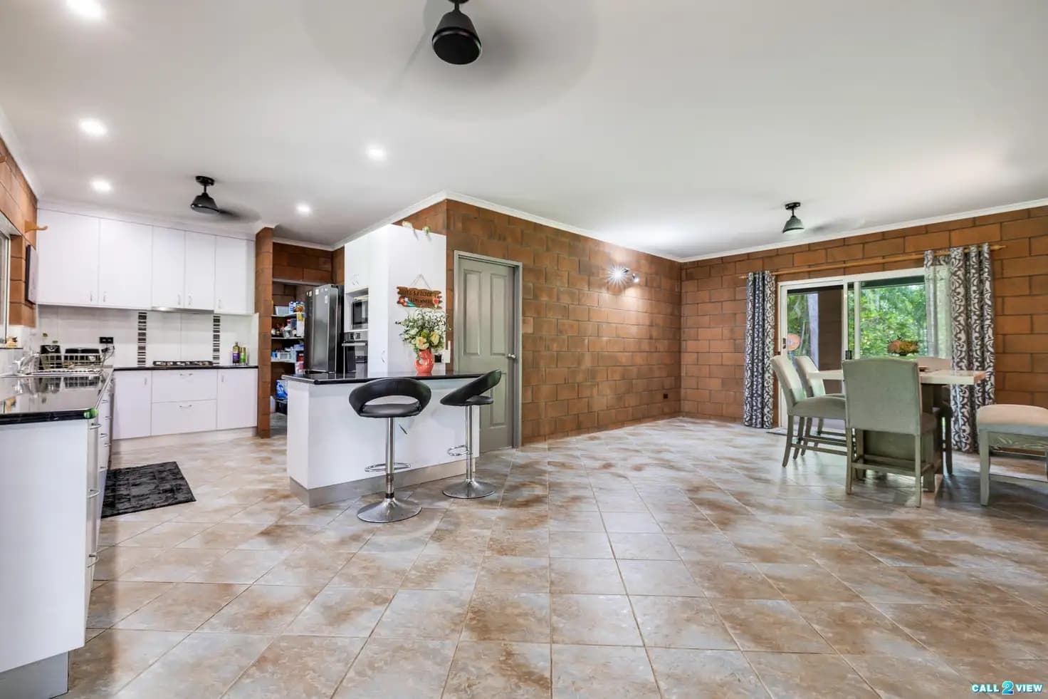 68 Strawberry Road, 68 Strawberry Road - Thumbnail 6