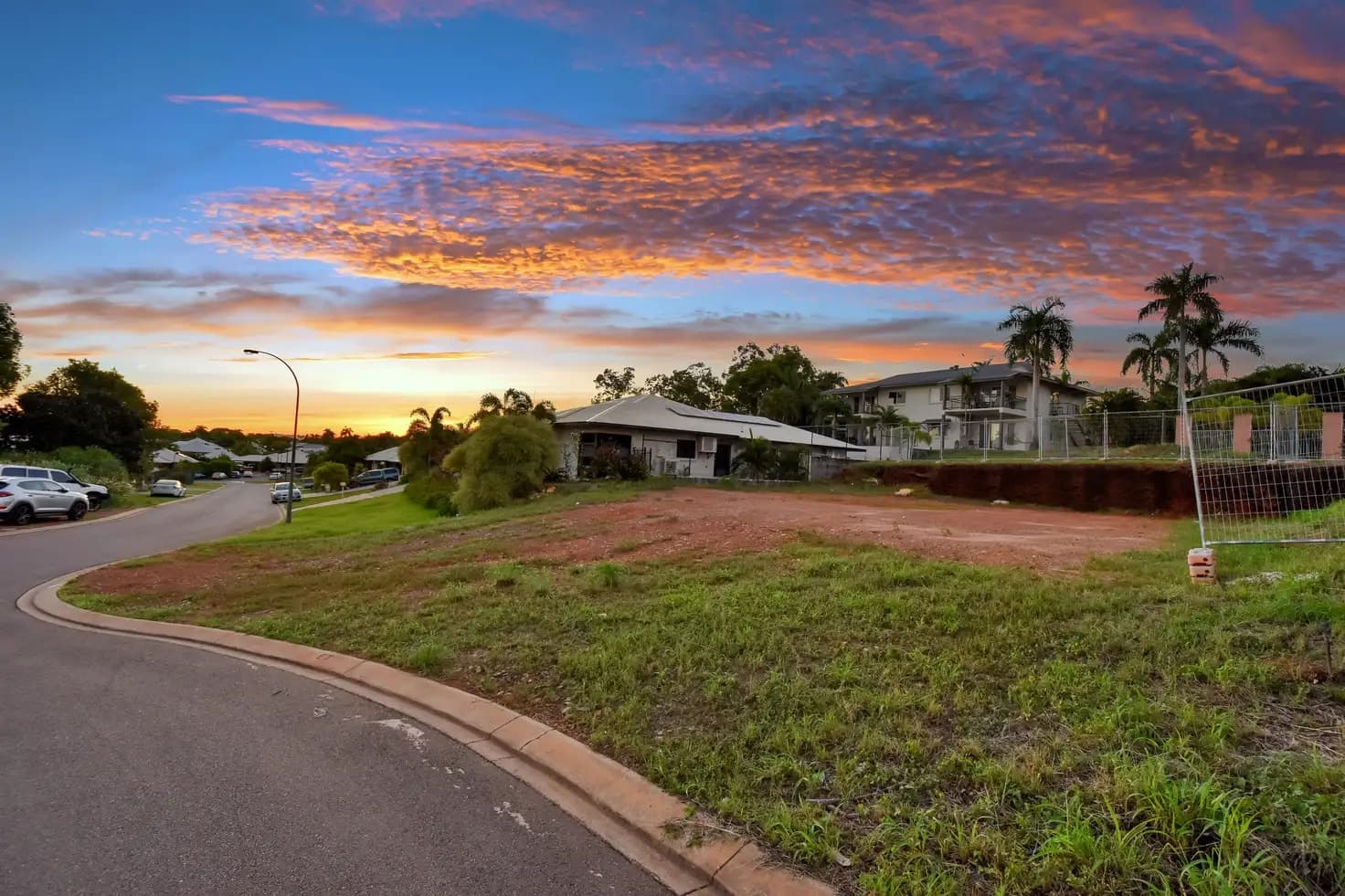 38 Deane Crescent, 38 Deane Crescent - Thumbnail 4