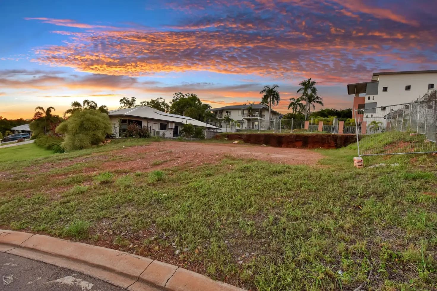 38 Deane Crescent, 38 Deane Crescent - Thumbnail 5