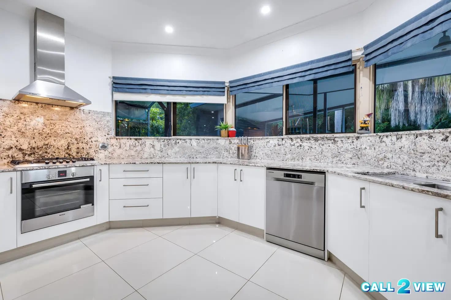 25 Bermingham Crescent, 25 Bermingham Crescent - Thumbnail 3