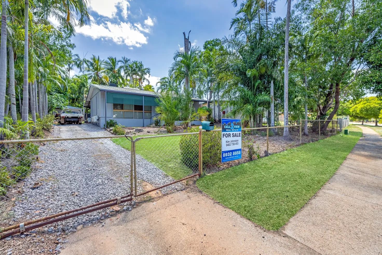 49 Essington Avenue, 49 Essington Avenue - Image 1
