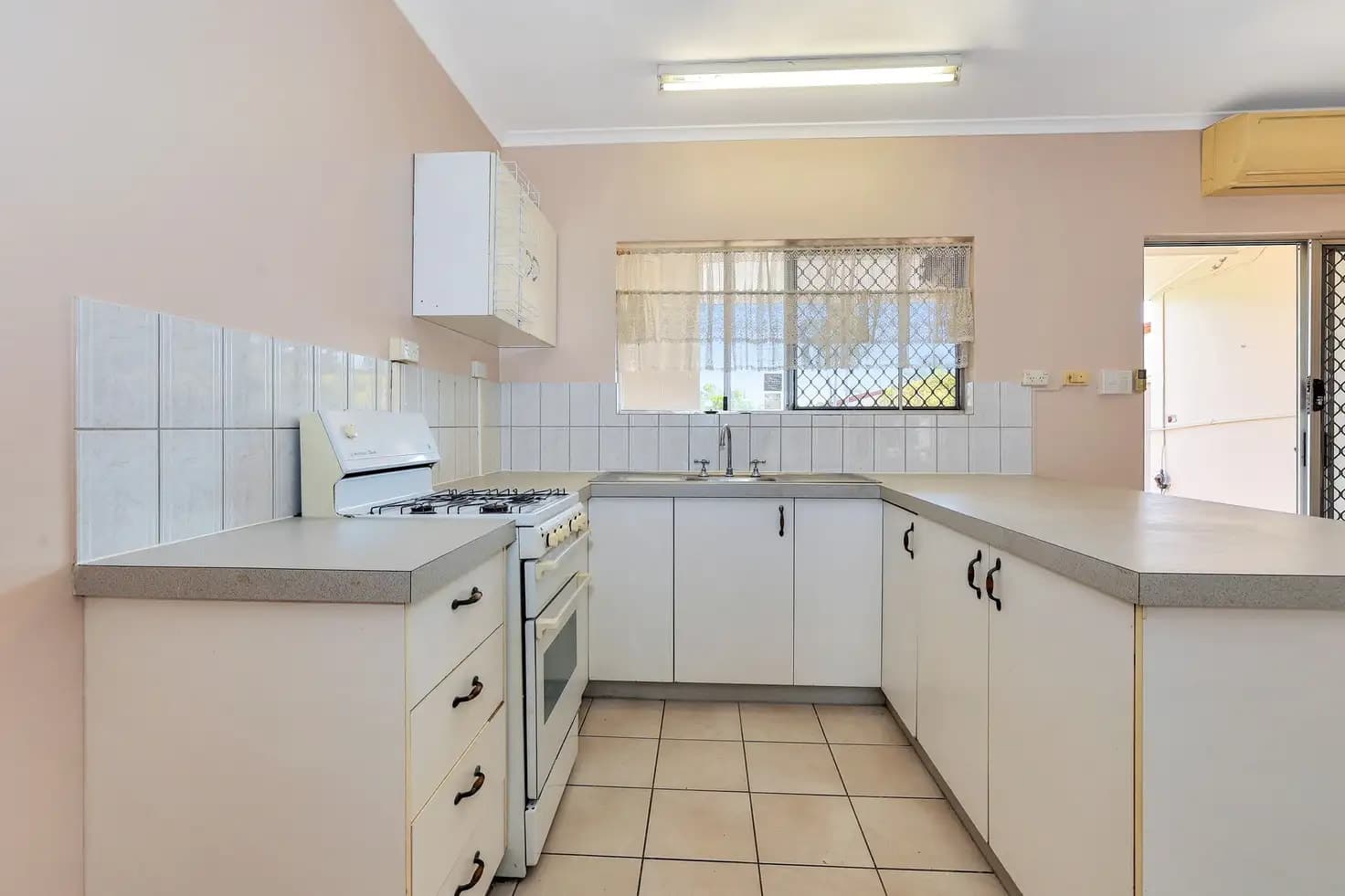 1/10 Timpson Court, 1/10 Timpson Court - Thumbnail 5