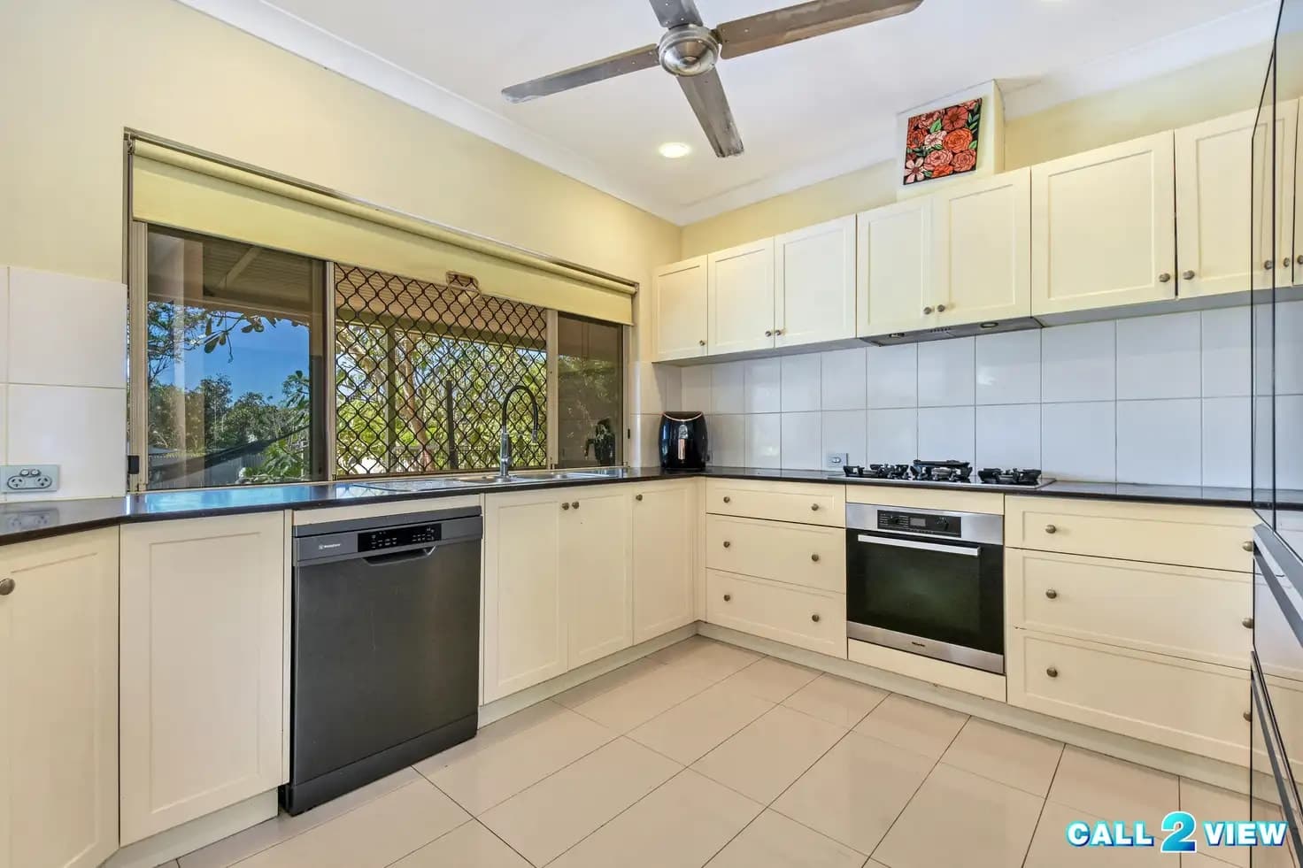 115 Goodenia Drive, 115 Goodenia Drive - Thumbnail 8