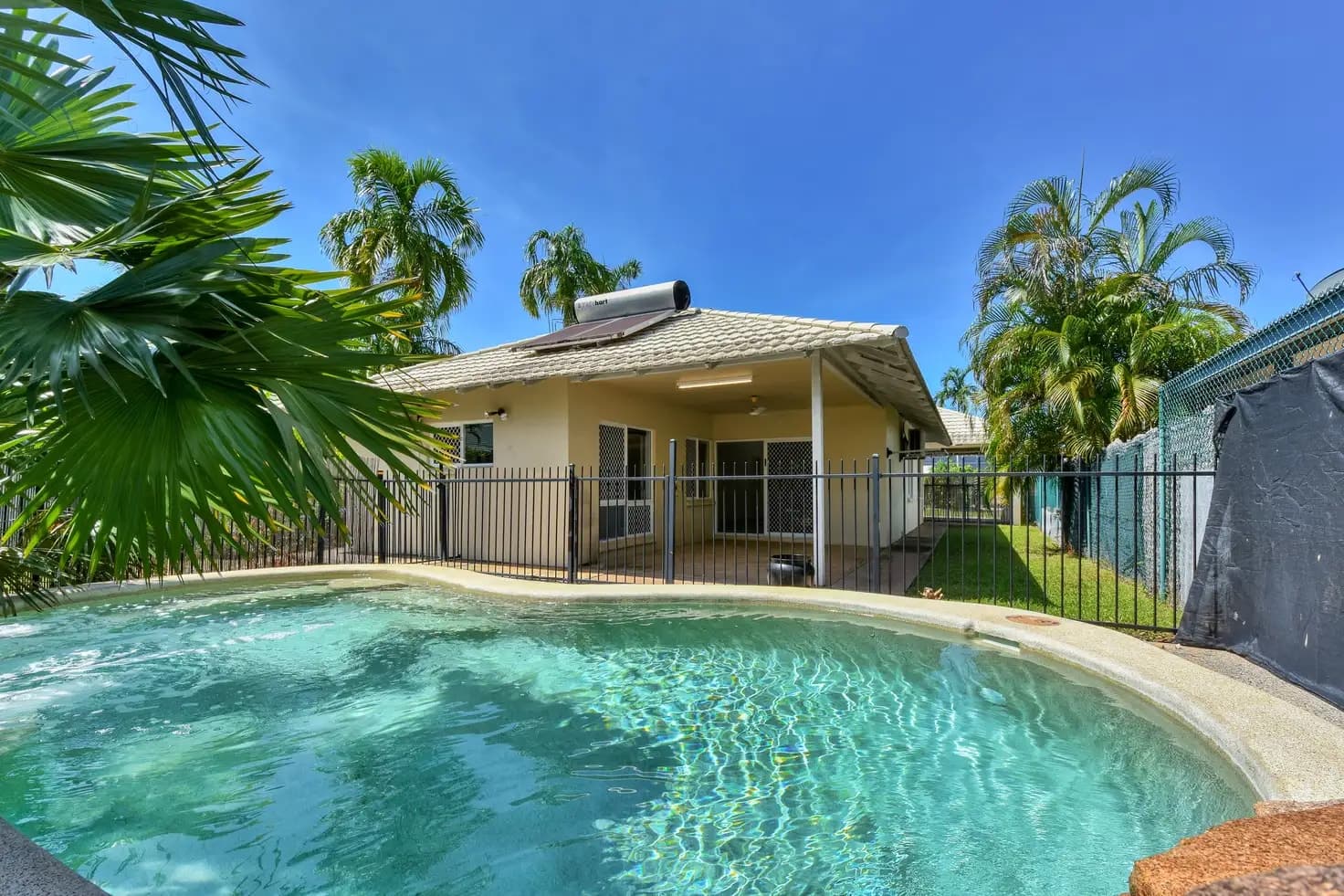 48 Royal Circuit, 48 Royal Circuit - Image 1