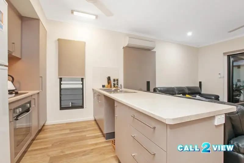 8 Trewren Street, 8 Trewren Street - Thumbnail 3