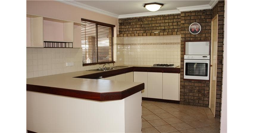 13 Blockley Way, Bassendean - Thumbnail 2