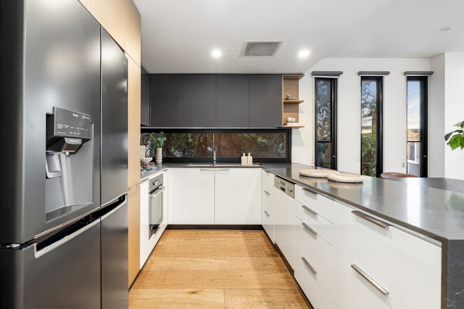 30 Normanby Street, South Melbourne, South Melbourne - Thumbnail 3