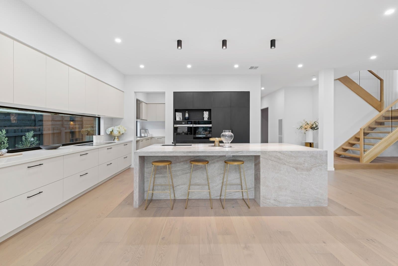 35 Everton Grove, Surrey Hills, Surrey Hills - Thumbnail 3