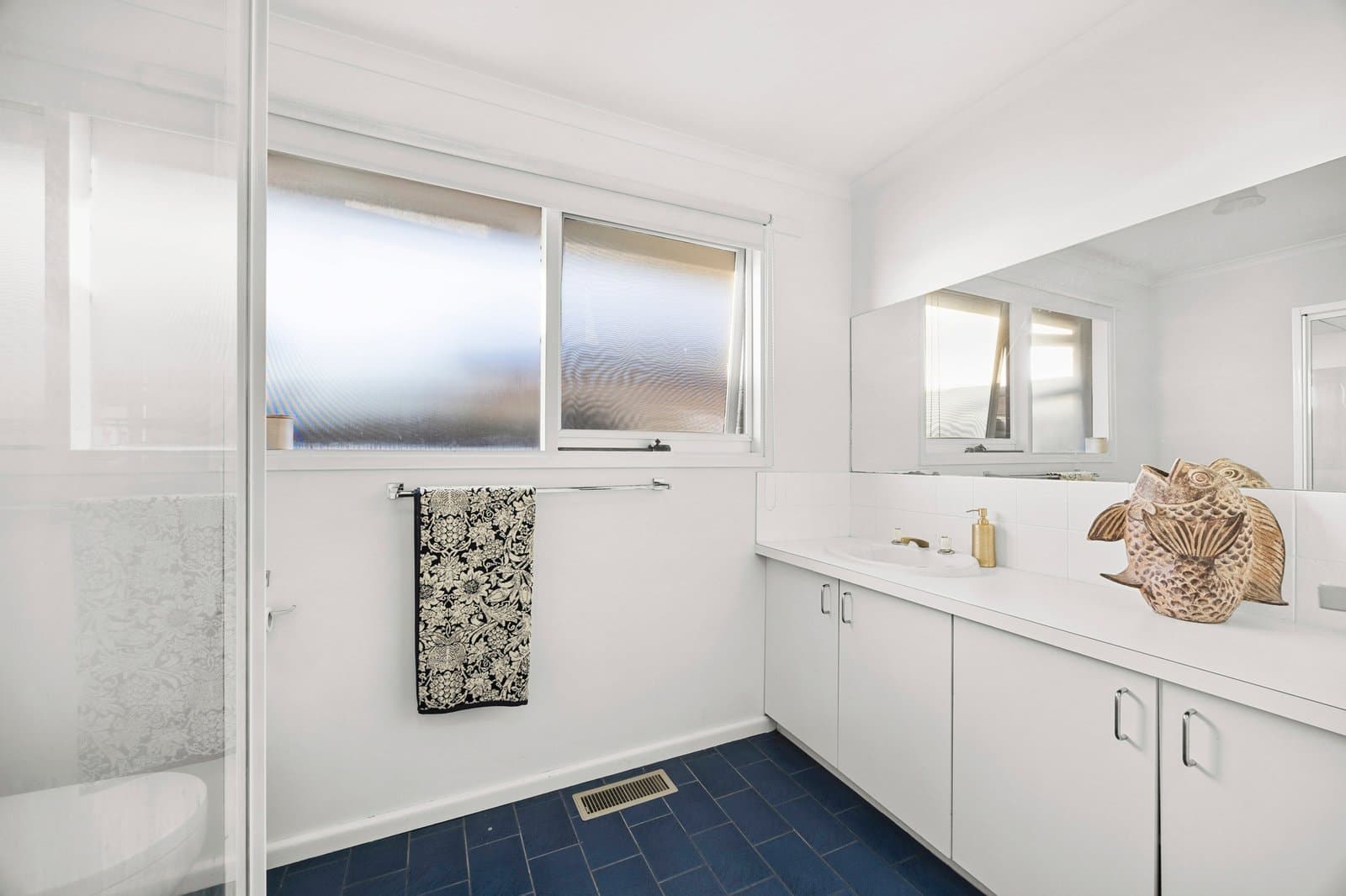 27 Jabone Terrace, Bell Park, Bell Park - Thumbnail 8
